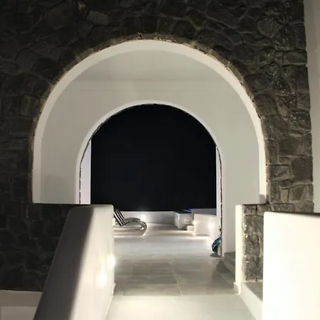 White Element 公寓式酒店 4*
