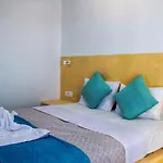 Aparthotel White Element Karterados (Santorini)