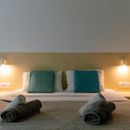 Aparthotel White Element 4*