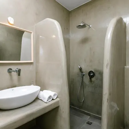 White Element 4* Karterádos