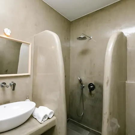 アパートホテル White Element カルテラドス