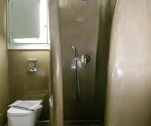 White Element 아파트호텔 카르테라도스