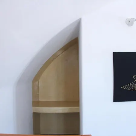 White Element 아파트호텔 4*