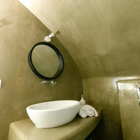 White Element Aparthotel