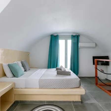 White Element Karterados (Santorini)