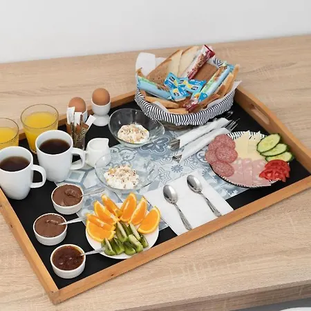 White Element Aparthotel Karterados (Santorini)