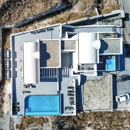 White Element Aparthotel 4*