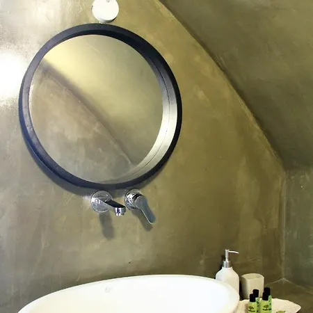 White Element Aparthotel *