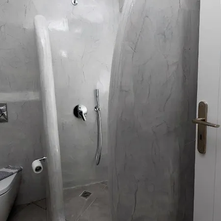 White Element Aparthotel 4*