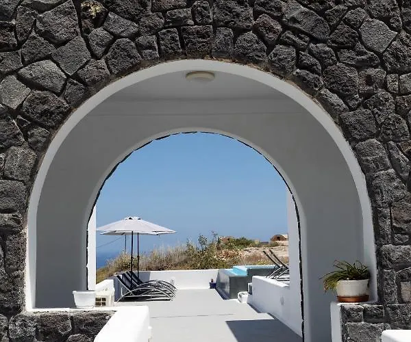 White Element Aparthotel Karterados (Santorini)